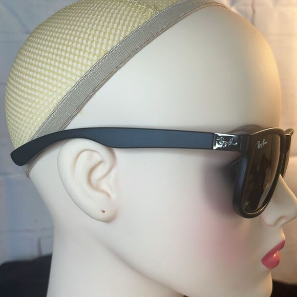 New Ray-Ban Sunglasses with Black Frames Green G-15 Lenses - Picture 8 of 10